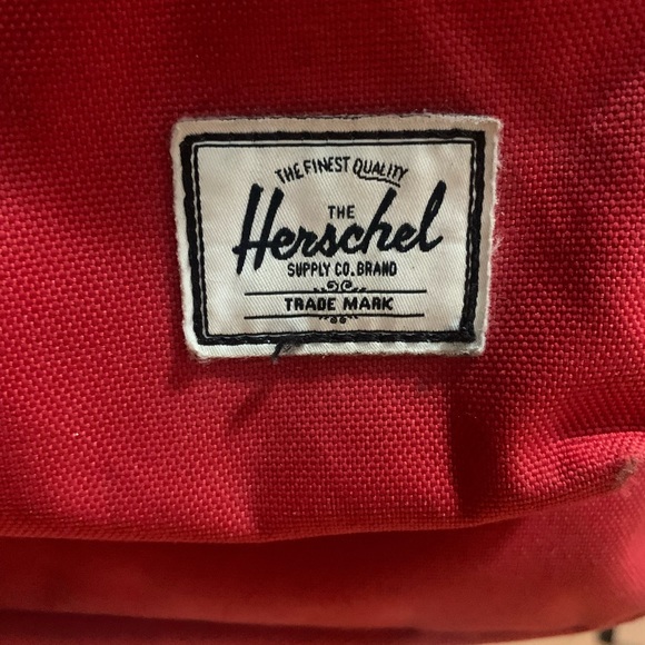 Herschel classic backpack XL~ Red - Picture 2 of 3